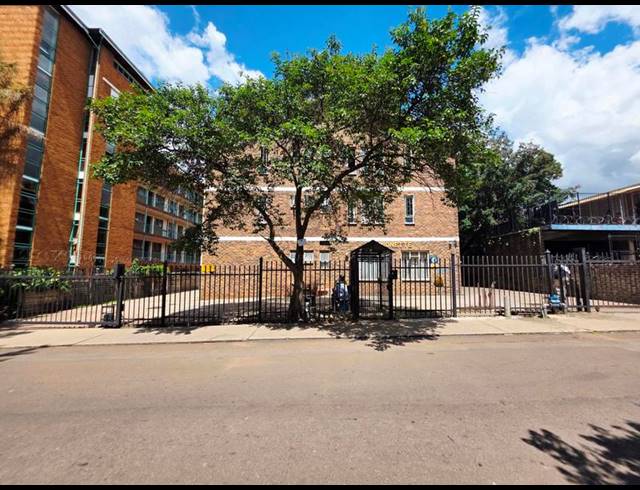3 BEDROOM APARTMENT FOR SALE IN SUNNYSIDE